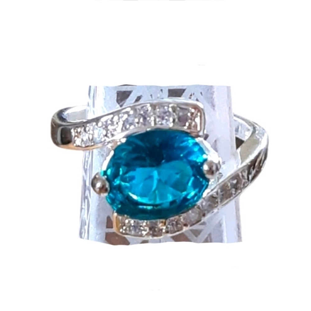 💎 Oval Facetted Blue Stone Silver Cocktail Ring